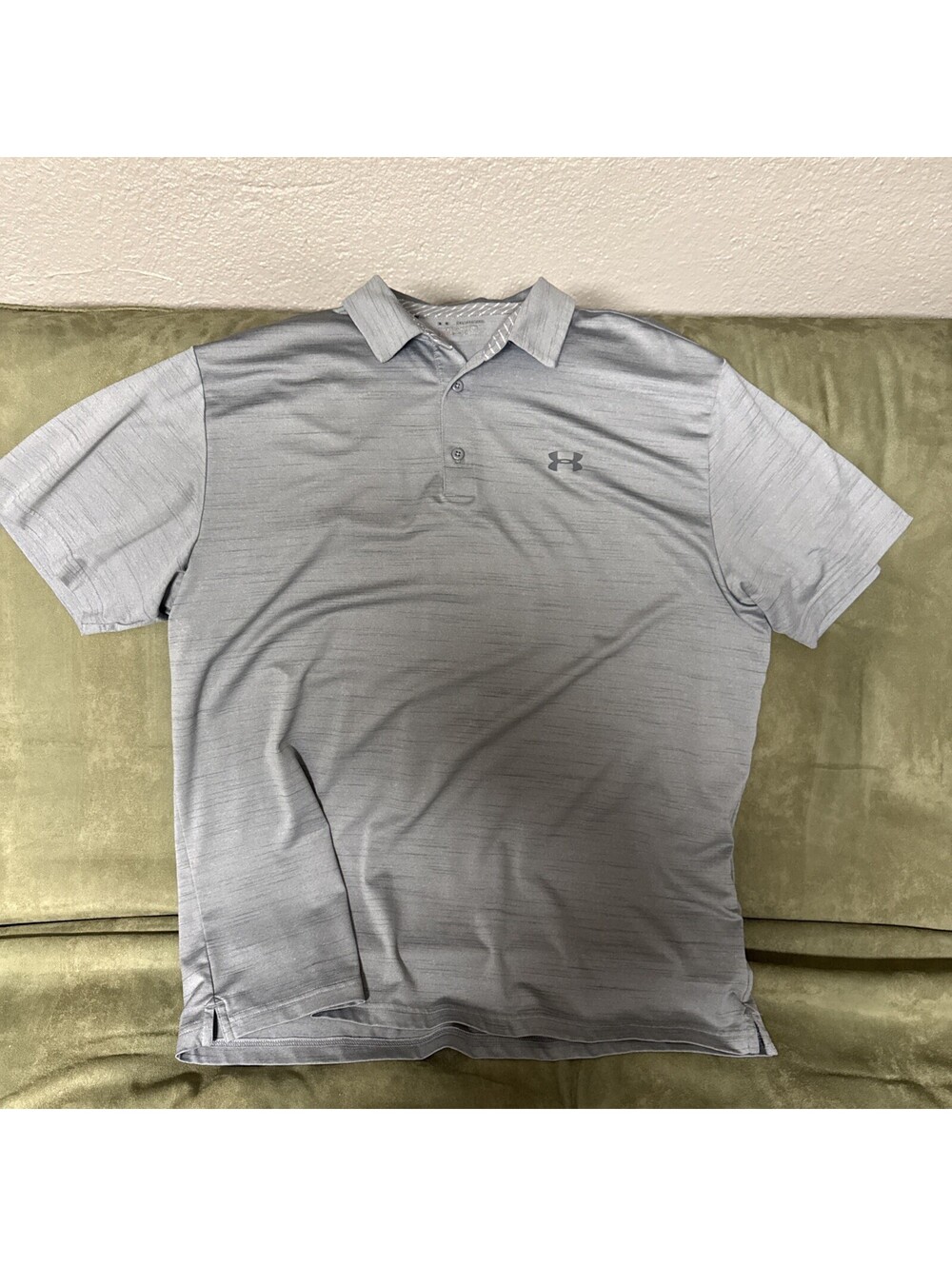 Under Armour Golf Polo Shirt Mens Vented Short Sleeve Loose Mens 2XL XXL Silver